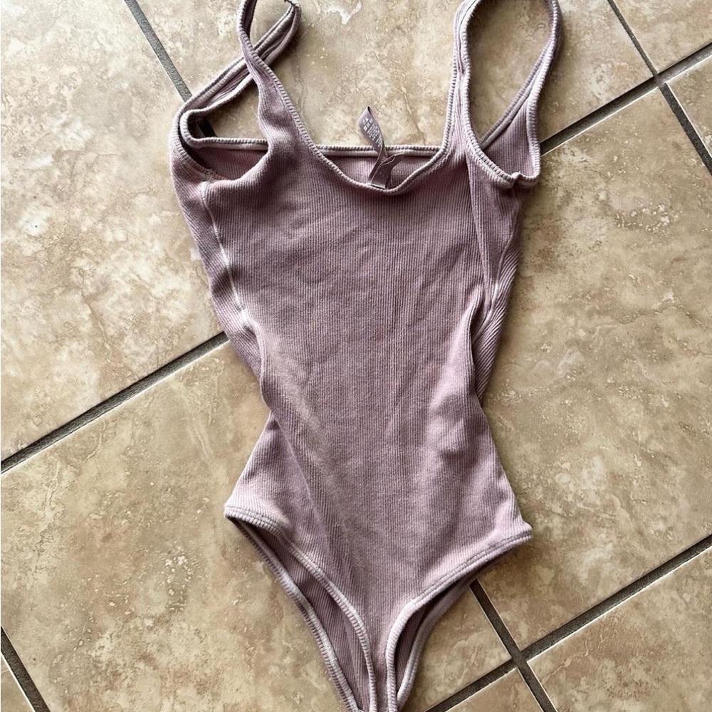 SKIMS BODY SUIT